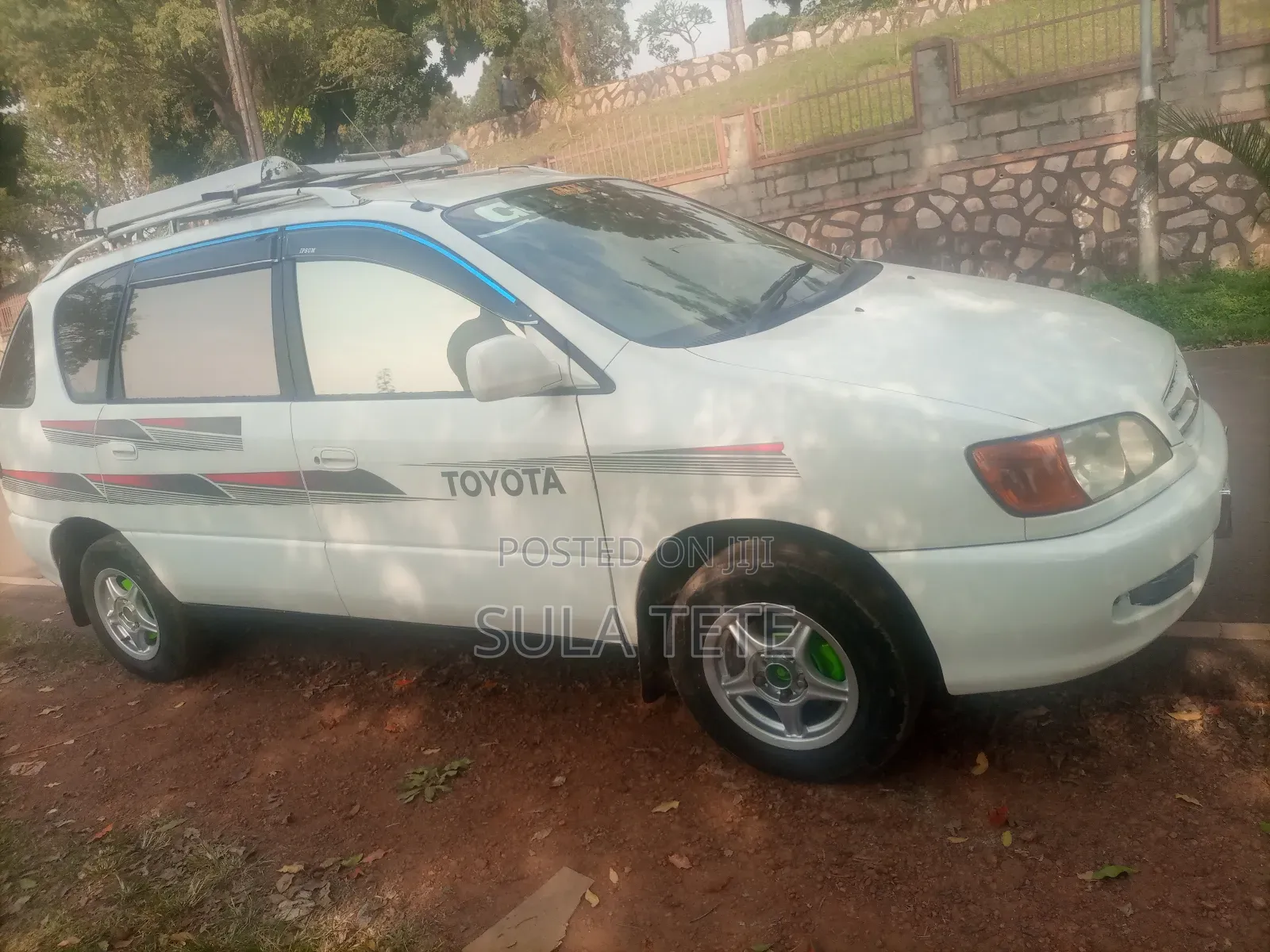 Toyota Ipsum 2000 White
