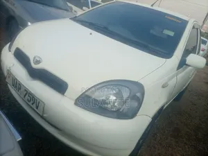 Toyota Vitz 1.3 AWD 3dr 1999 White
