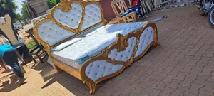 White Leather Katikiro Bed in 5x6