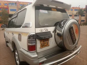 Toyota Land Cruiser Prado 2.7 16V 3dr 1999 White