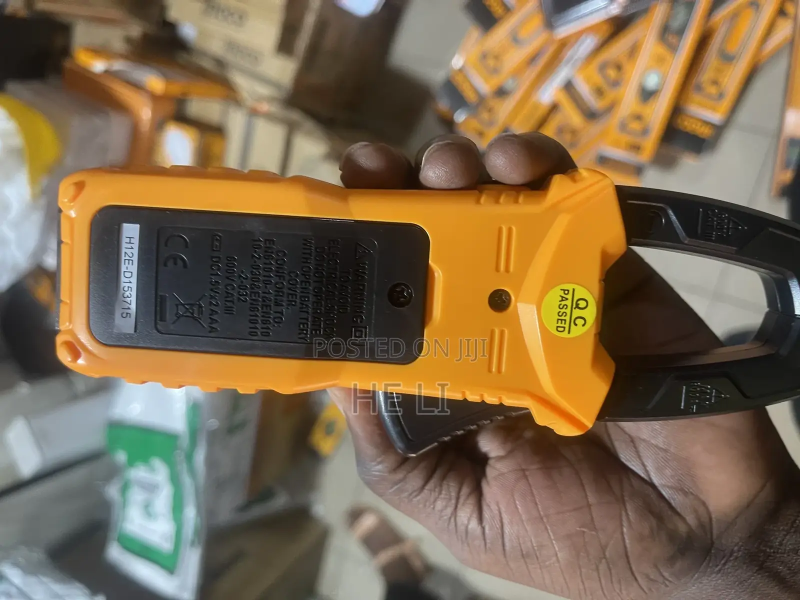 Digital Clamp Multimeter - Dcm6005