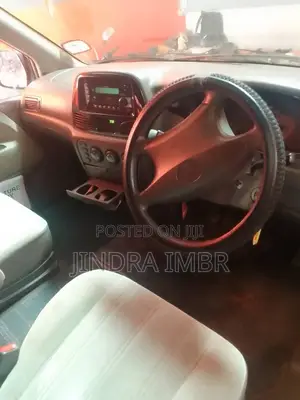 Toyota Noah 2.0 FWD (8 Seater) 2002 White