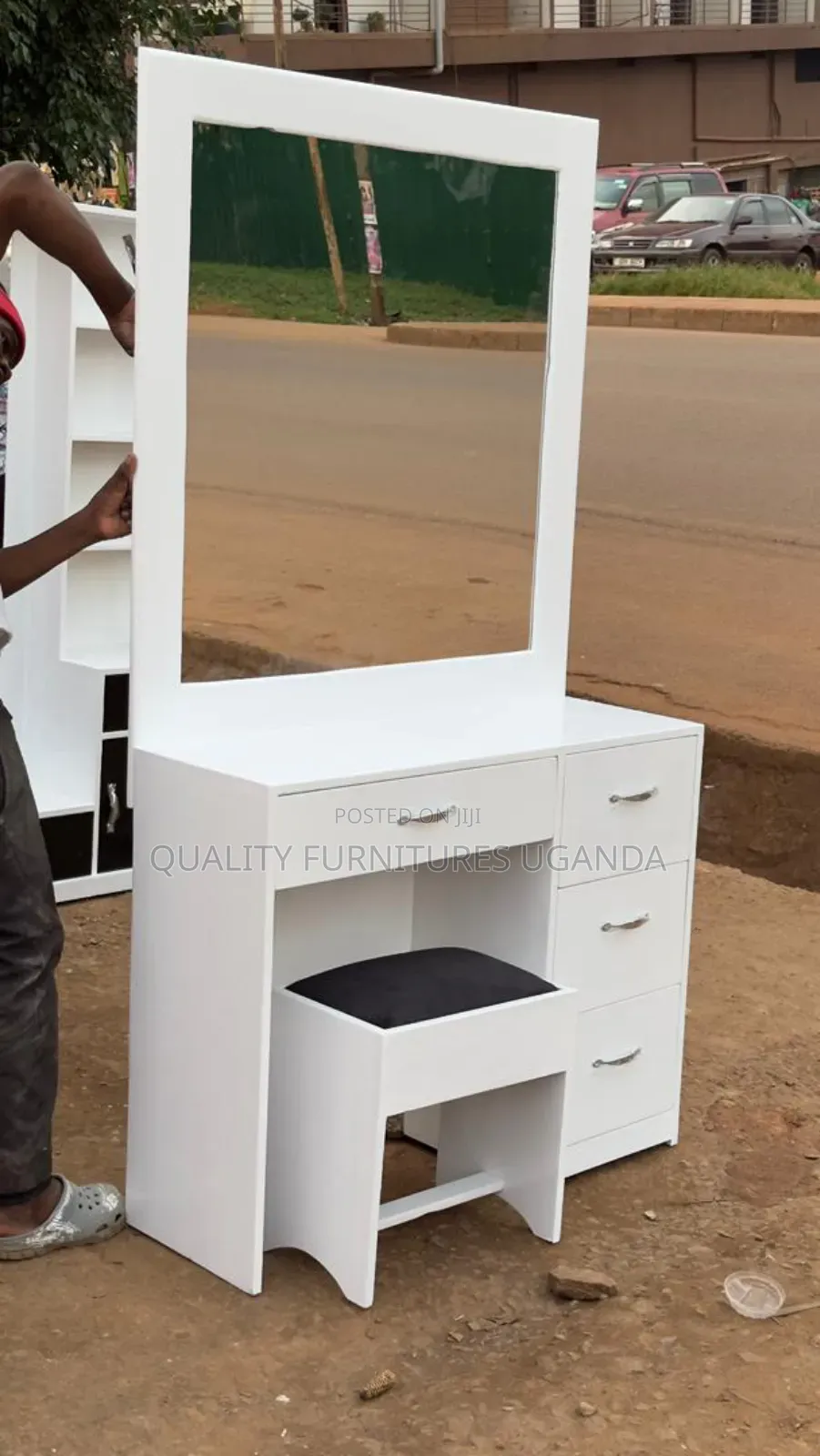 Dressing Mirror in White Colour