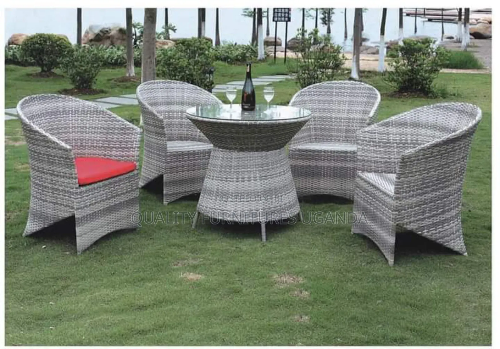 Queen Style Rattan Dinning Table