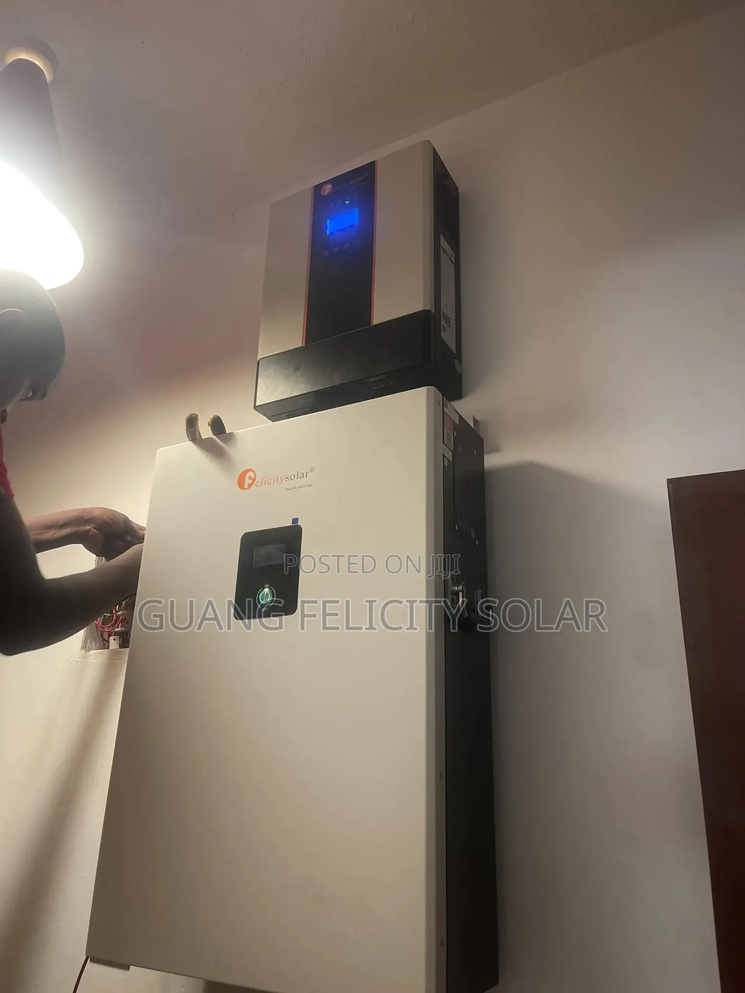 10kwh 200ah 48v Lithium-ion Battery With 5kva Hybrid System