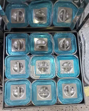 Commercial Food Warmer With 9 Cubed Inserts