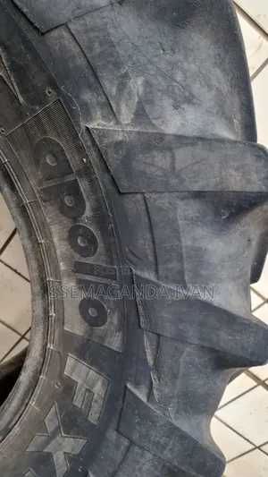 18.4r3 Appollo Used Tyres of 14 Ply Ratings