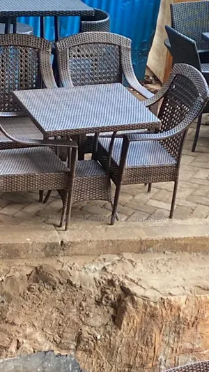 4 Sitter Dinning Table Rattan Design