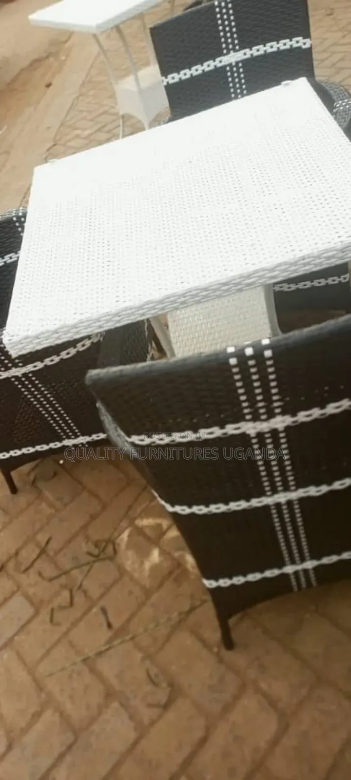Mixed White and Brown Rattan Dinning Table in 4 Sitters