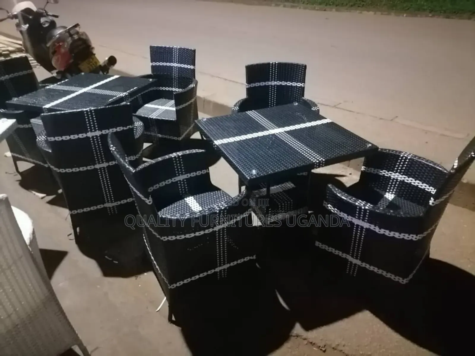 Stylish Rattan 4 Seats Dinning Table
