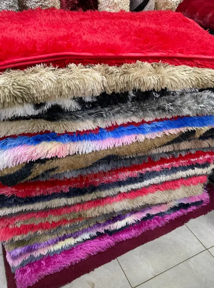 Quslity Fluffy Carpets