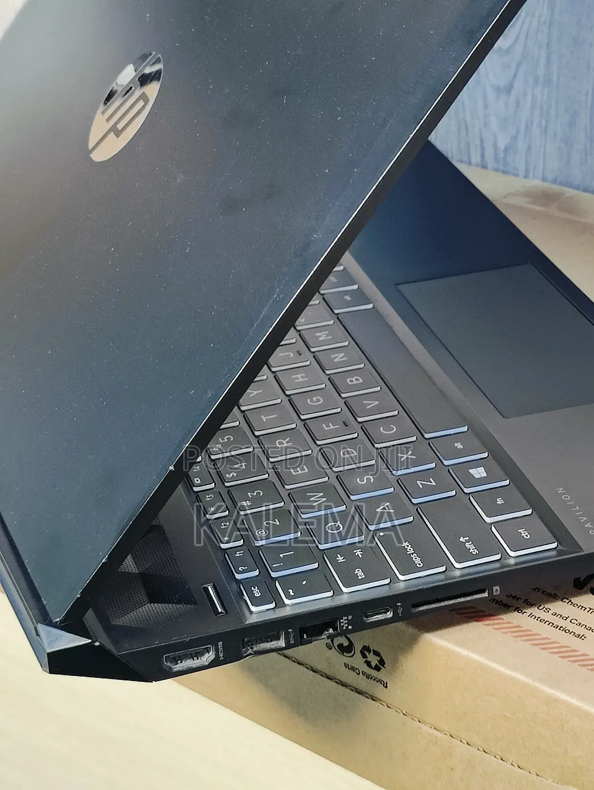 Laptop HP Pavilion 15-Eh0050wm 16GB Intel Core I5 HDD+SSD 512GB