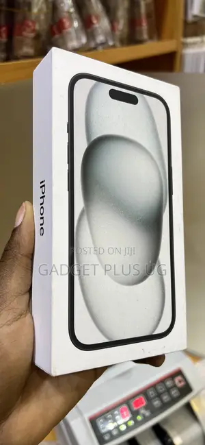 New Apple iPhone 15 128 GB Black