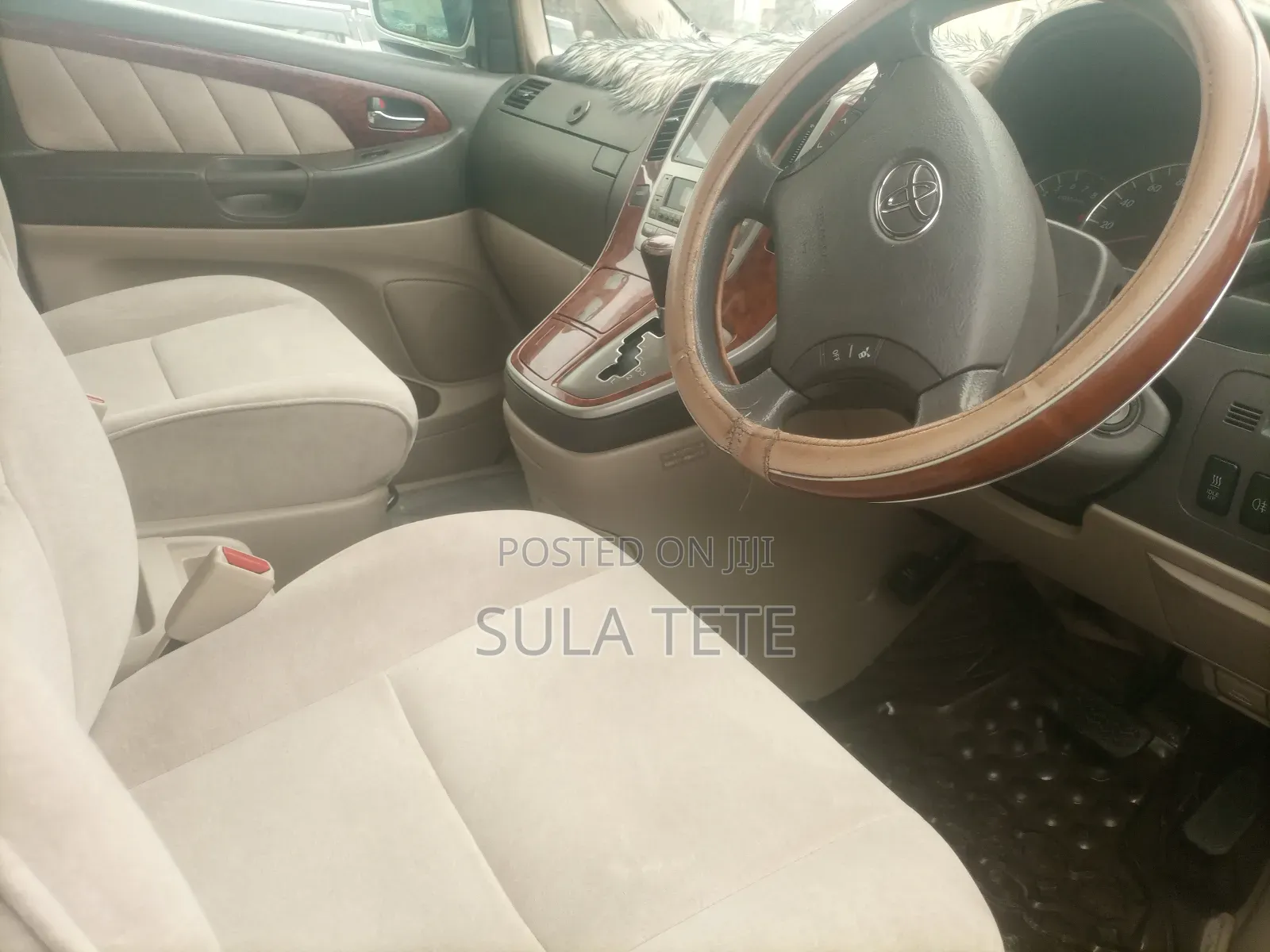 Toyota Alphard 2.4 Petrol AWD 2004 White