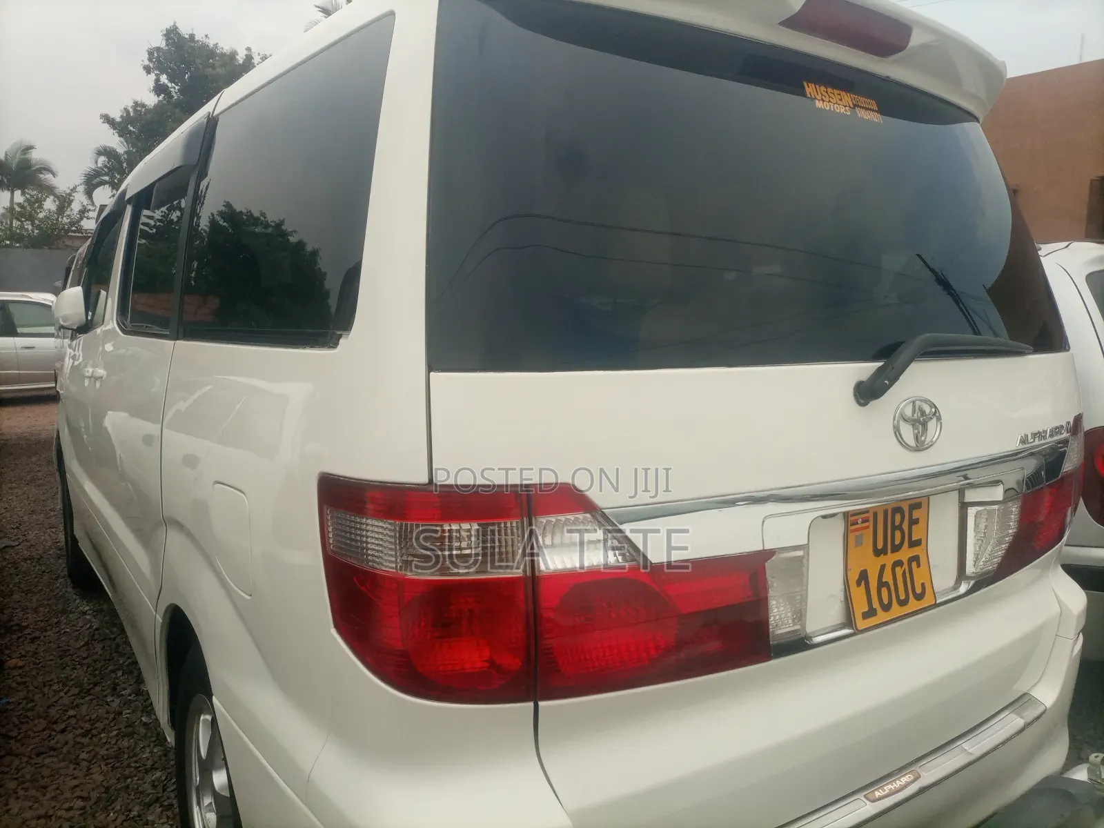 Toyota Alphard 2.4 Petrol AWD 2004 White