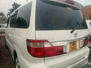 Toyota Alphard 2.4 Petrol AWD 2004 White