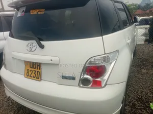 Toyota IST 2007 White
