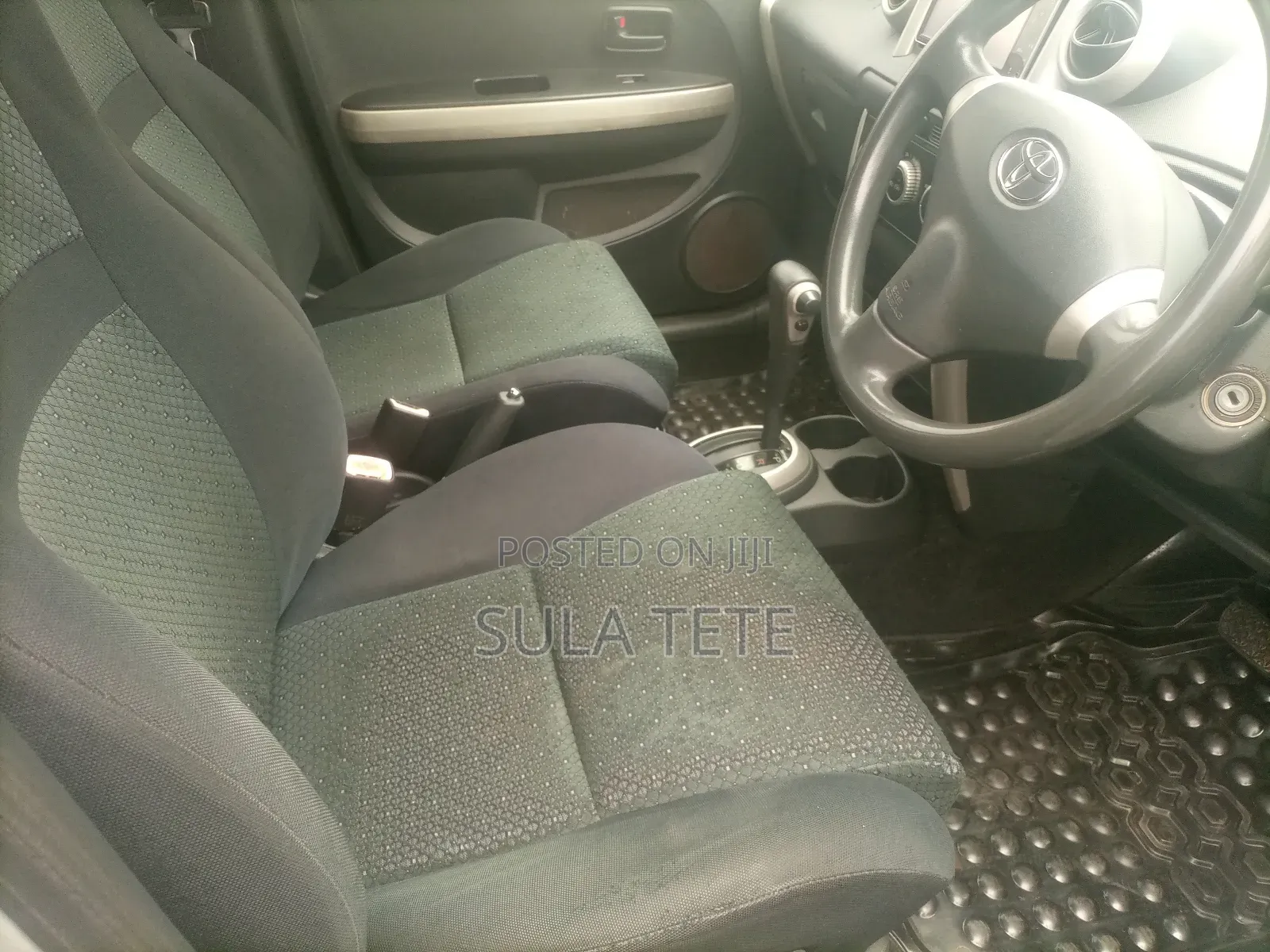 Toyota IST 2004 Silver