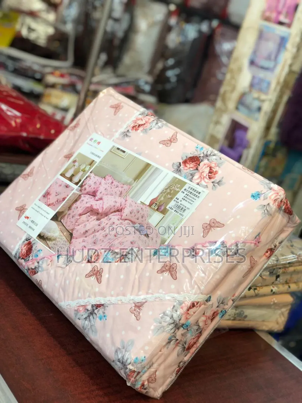 6x6 Cotton Flowered Duvet Cover 4pc Pinch