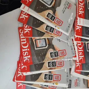 SANDDISK Cards