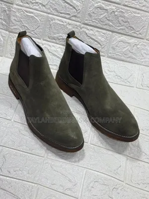 Clarks Retro Chelsea Boots Suede Leather Classic Casual