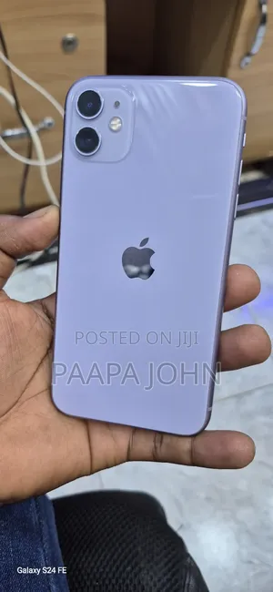 Photo - Apple iPhone 11 128 GB Purple