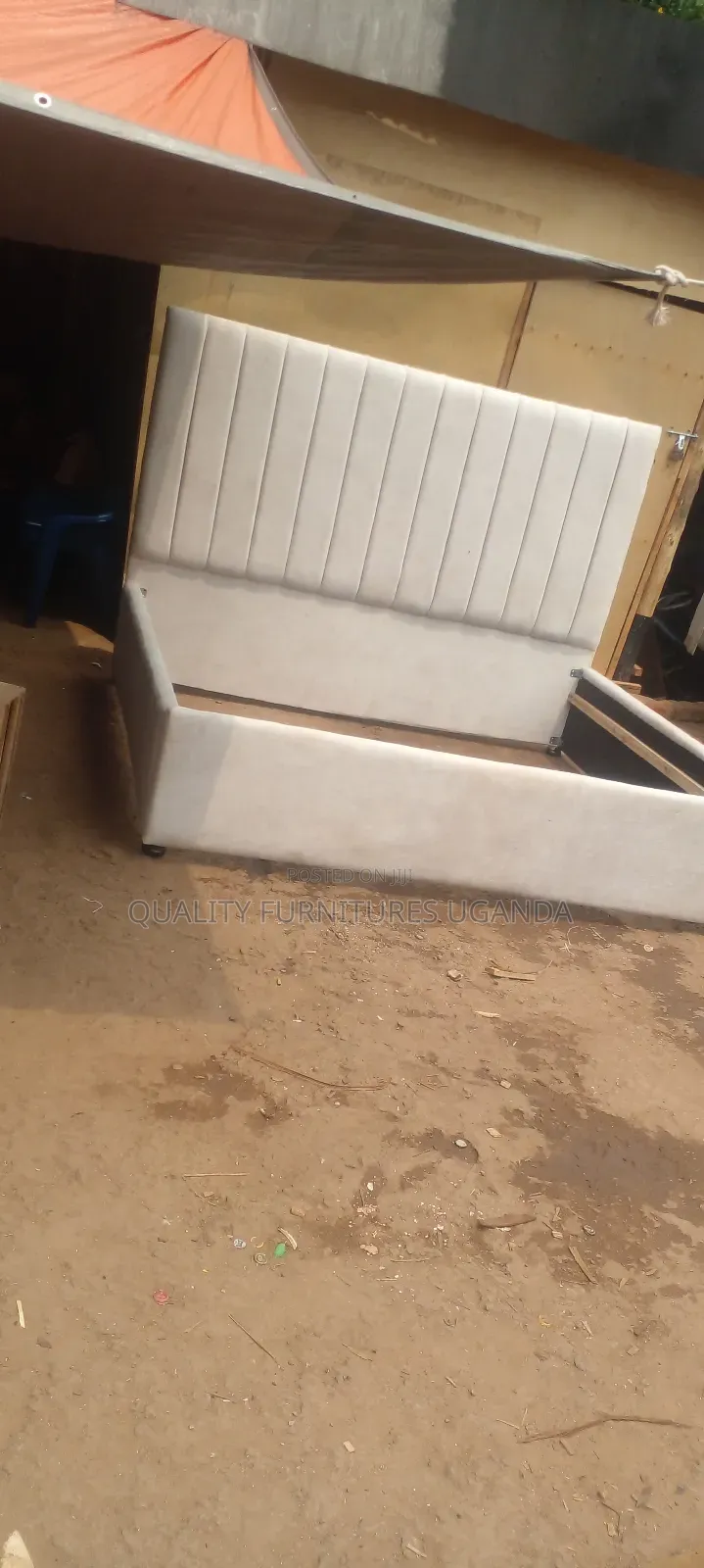 Honfa King Size Upholstery 5x6 Bed