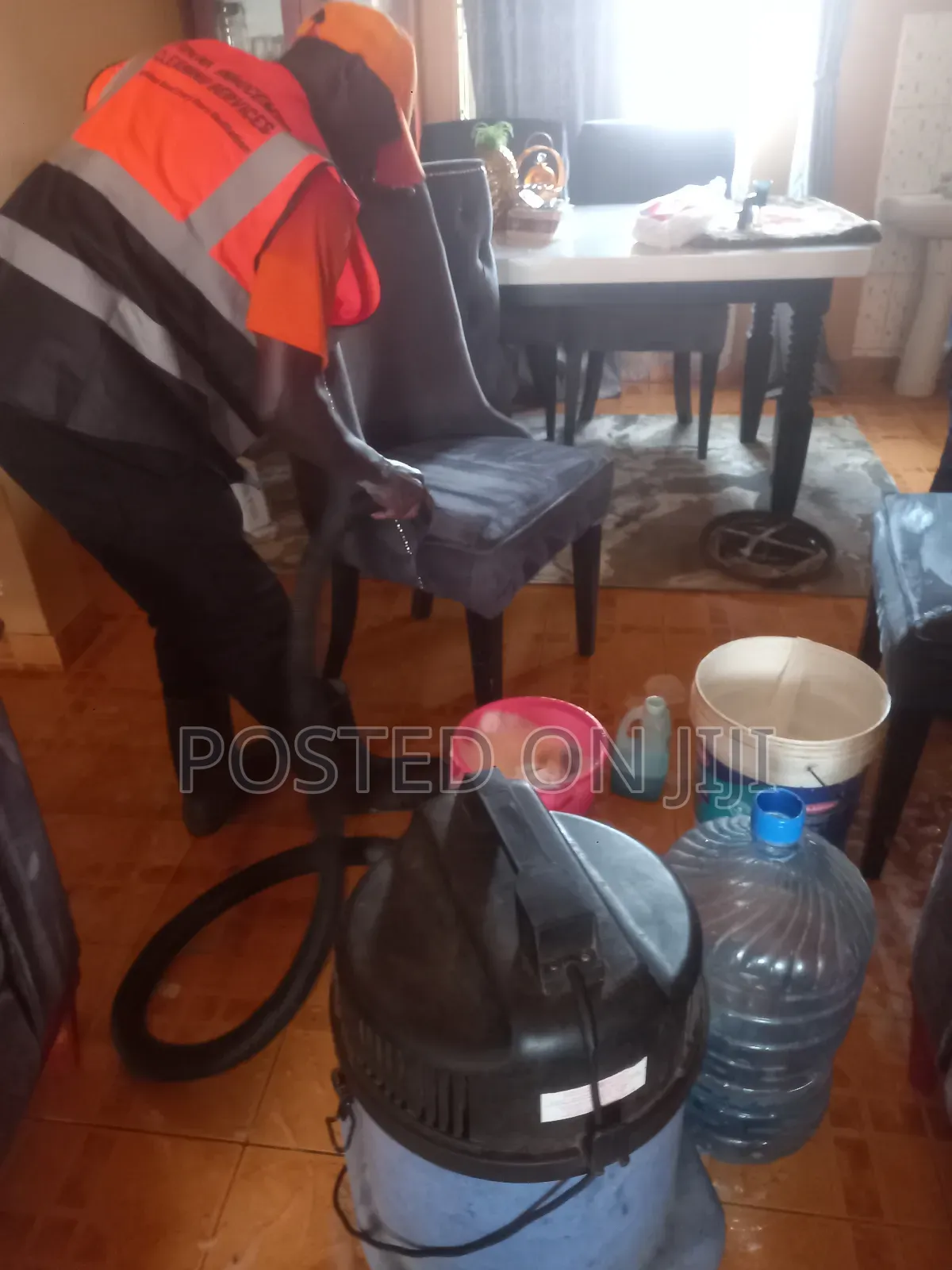 Sofa Set Cleaning