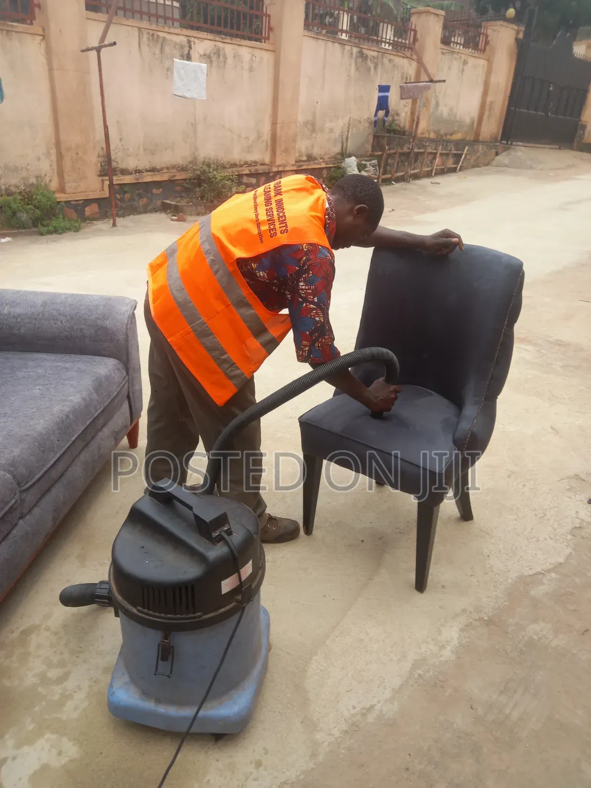 Sofa Set Cleaning
