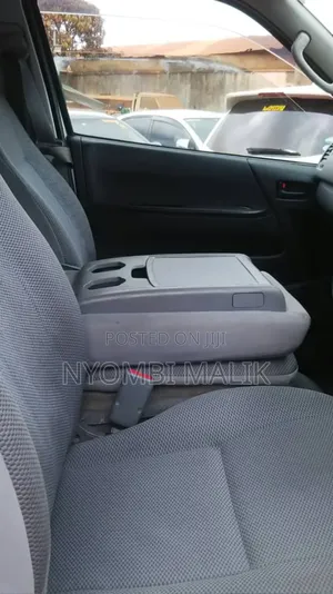 Toyota HiAce 2011 Silver