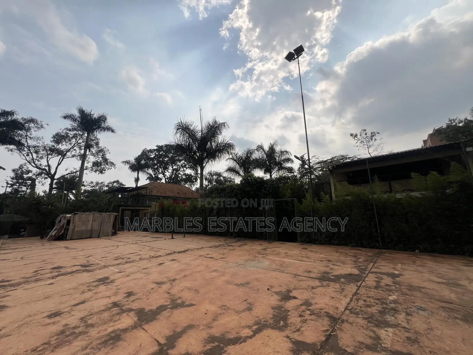 Land for Sale in Kololo 70 Decimals