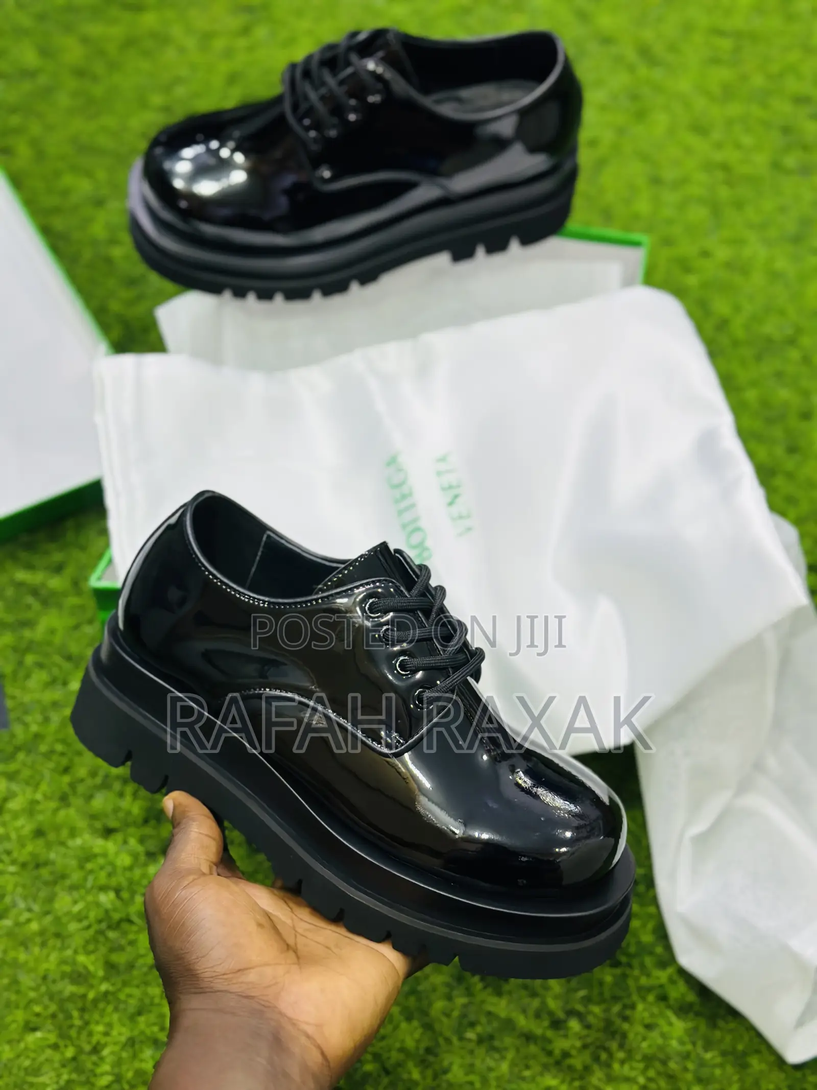 Original Luxurious Designer Bottega Venata Shinny Shoes