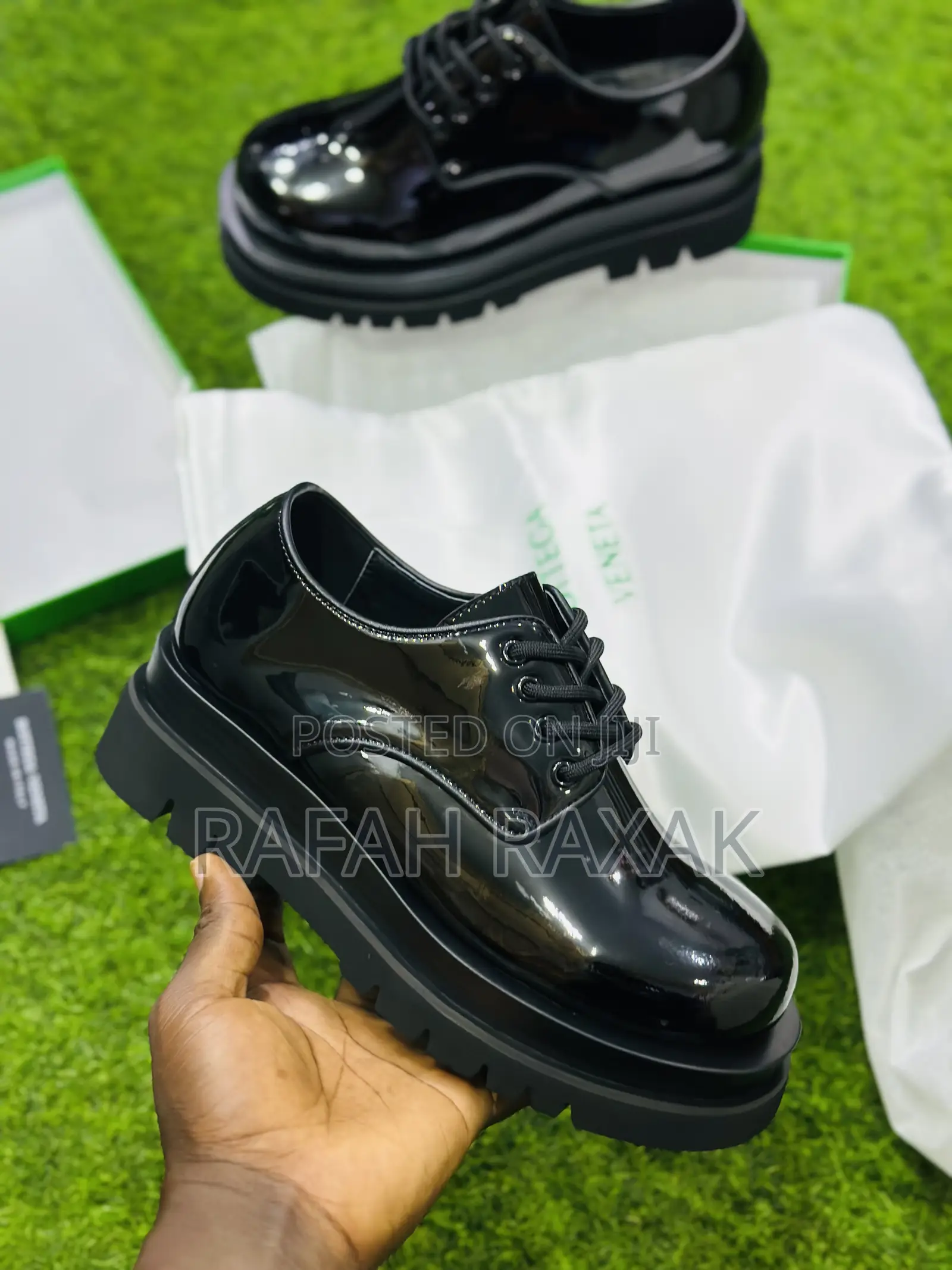 Original Luxurious Designer Bottega Venata Shinny Shoes