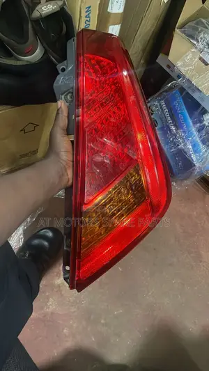 Nissan Muranoback Lights 2002