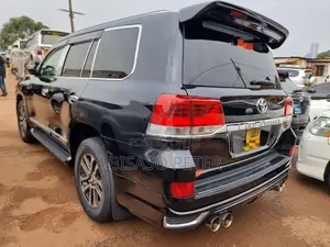 Toyota Land Cruiser 4.6 V8 AX 2015 Black