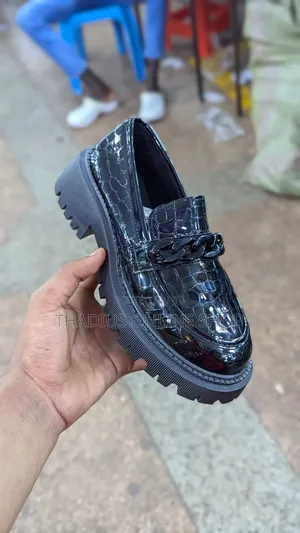 Girls Classic Shoes