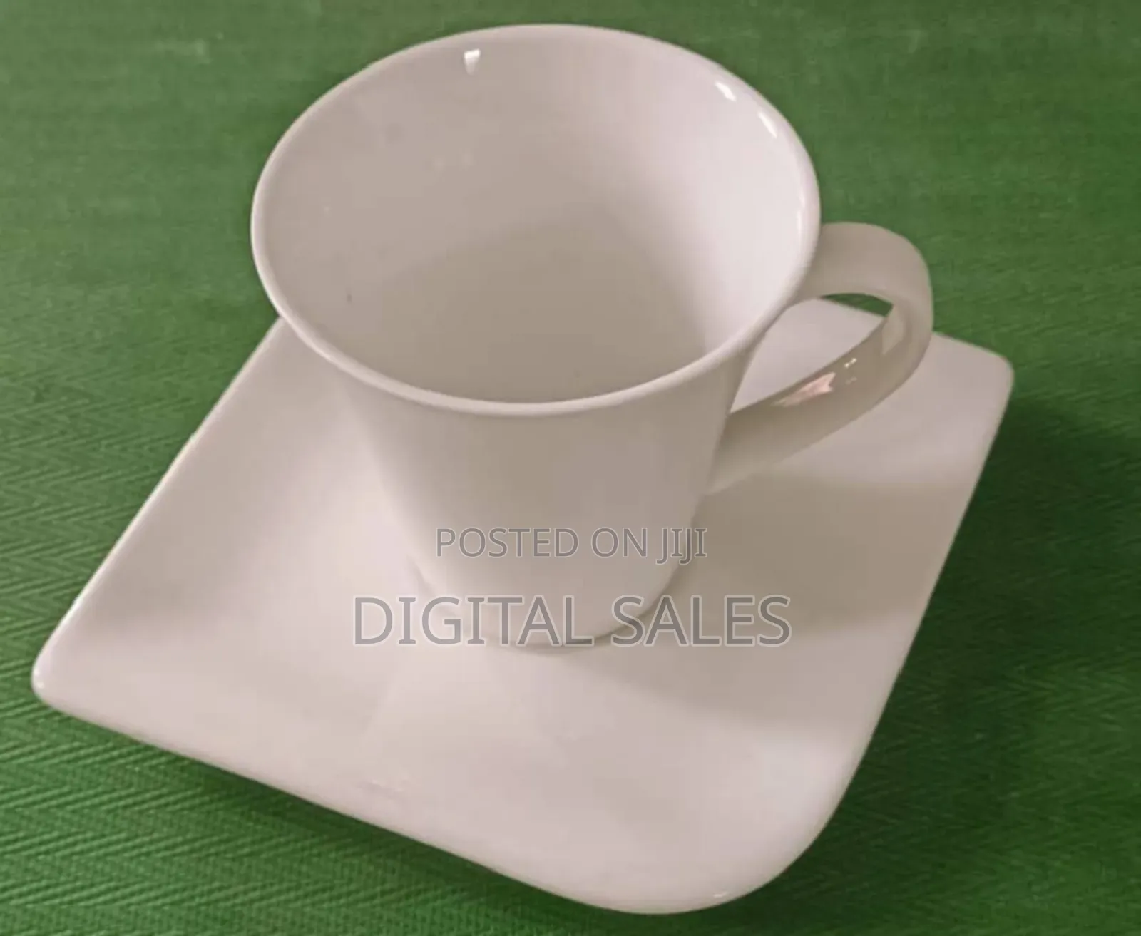 12 Pieces Set of Cups and Saucers