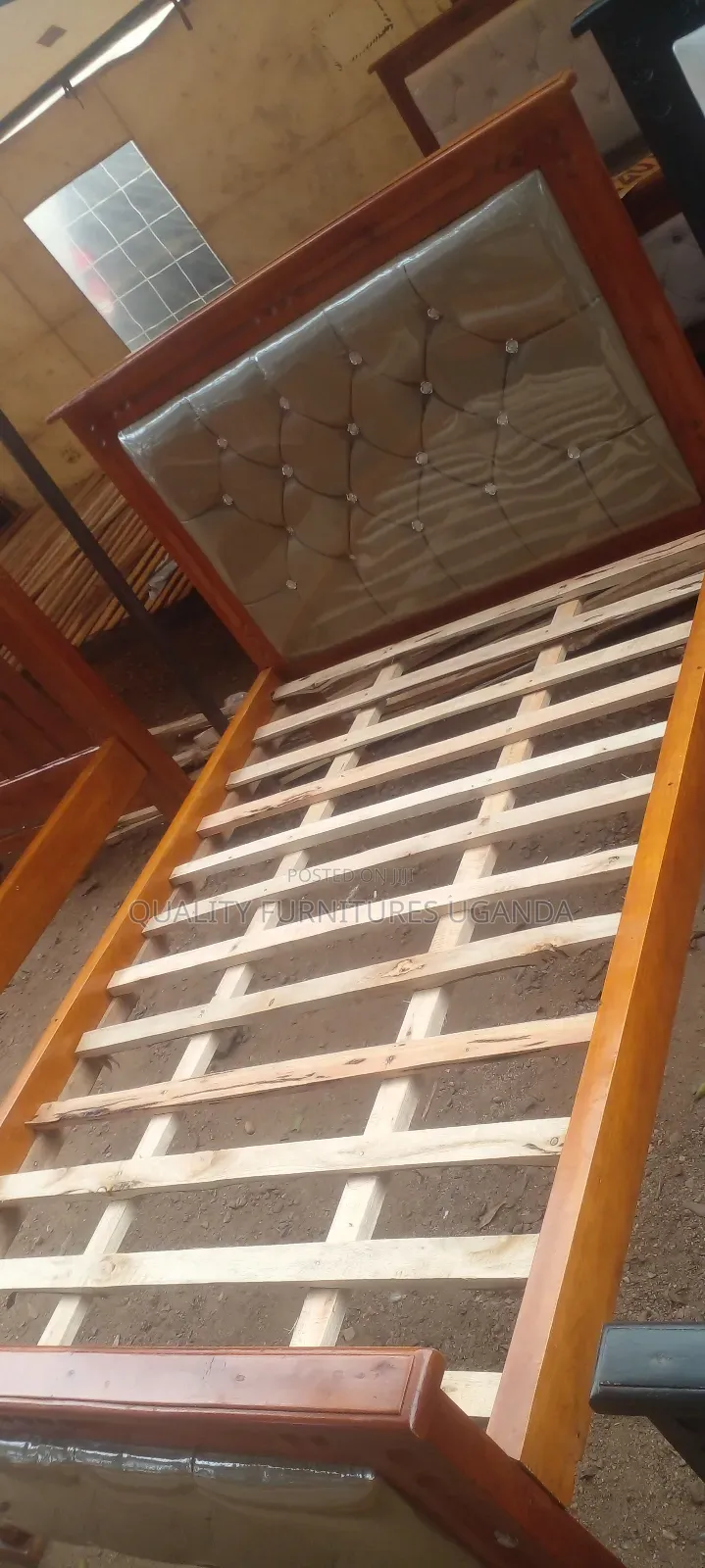 Solid Wooden Tufted 4x6 Bed