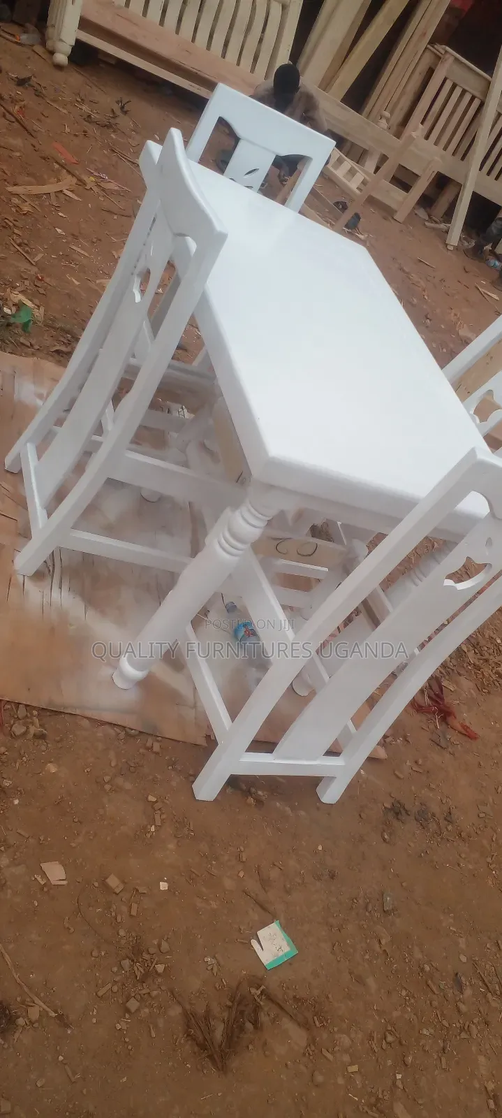 White Dinning Table in 4 Seats