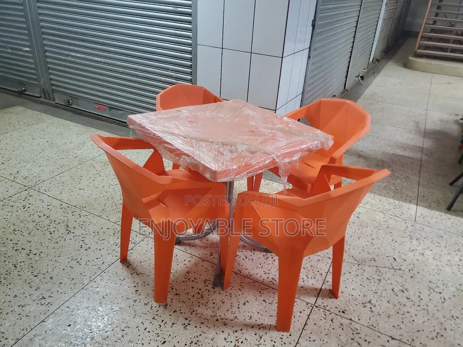 Restaurant Chairs and Table Set High Quality