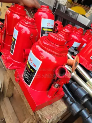 It's Hydrolic Jack 50 Ton Very Heavy and Very Strong 