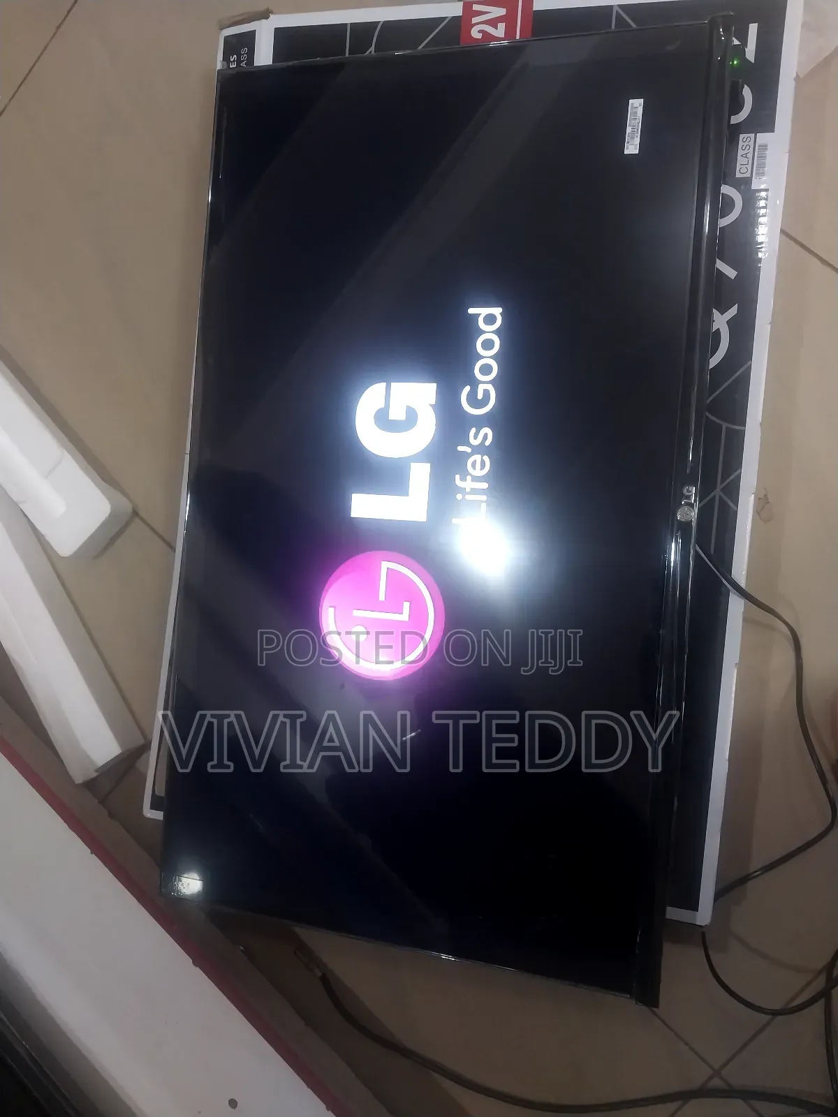 Lg Tv Flat Screen 32" Flameless