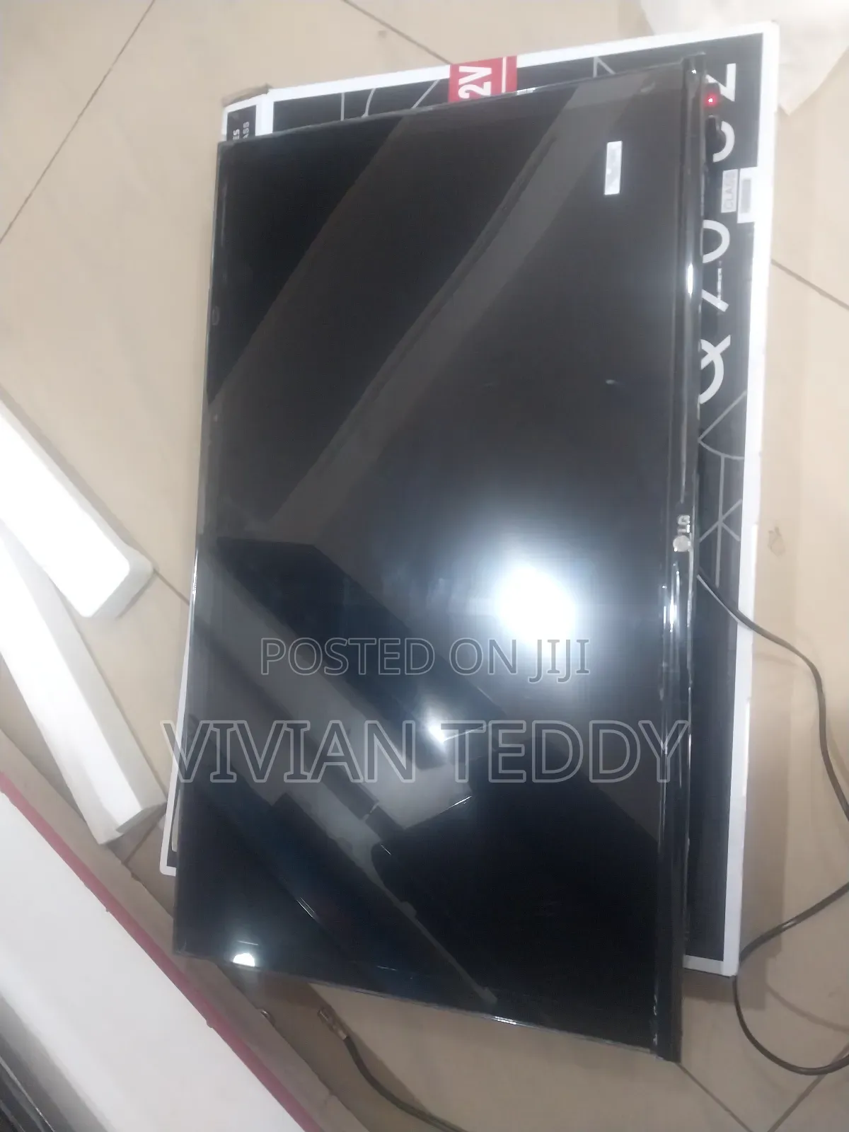 Lg Tv Flat Screen 32" Flameless