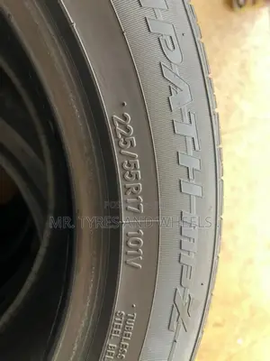 225 55 R17 Standard Size 4 Ur Car Used From Japan Type Toyo