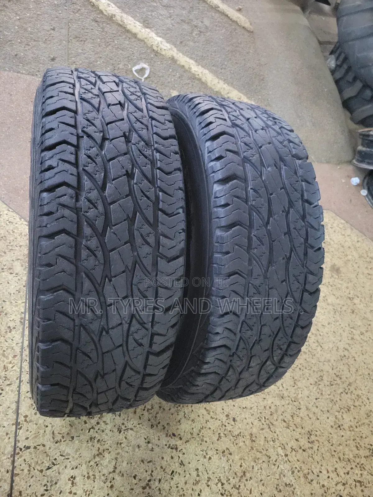 It's 265 70 R15 GT SAVERO RADIAL. Very StrongAnd Original