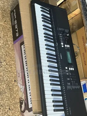 Keyboard Yamaha Psre373
