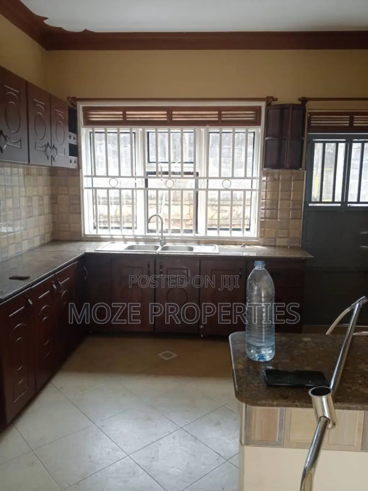 3bdrm Bungalow in Bweyogerere, Central Division for rent