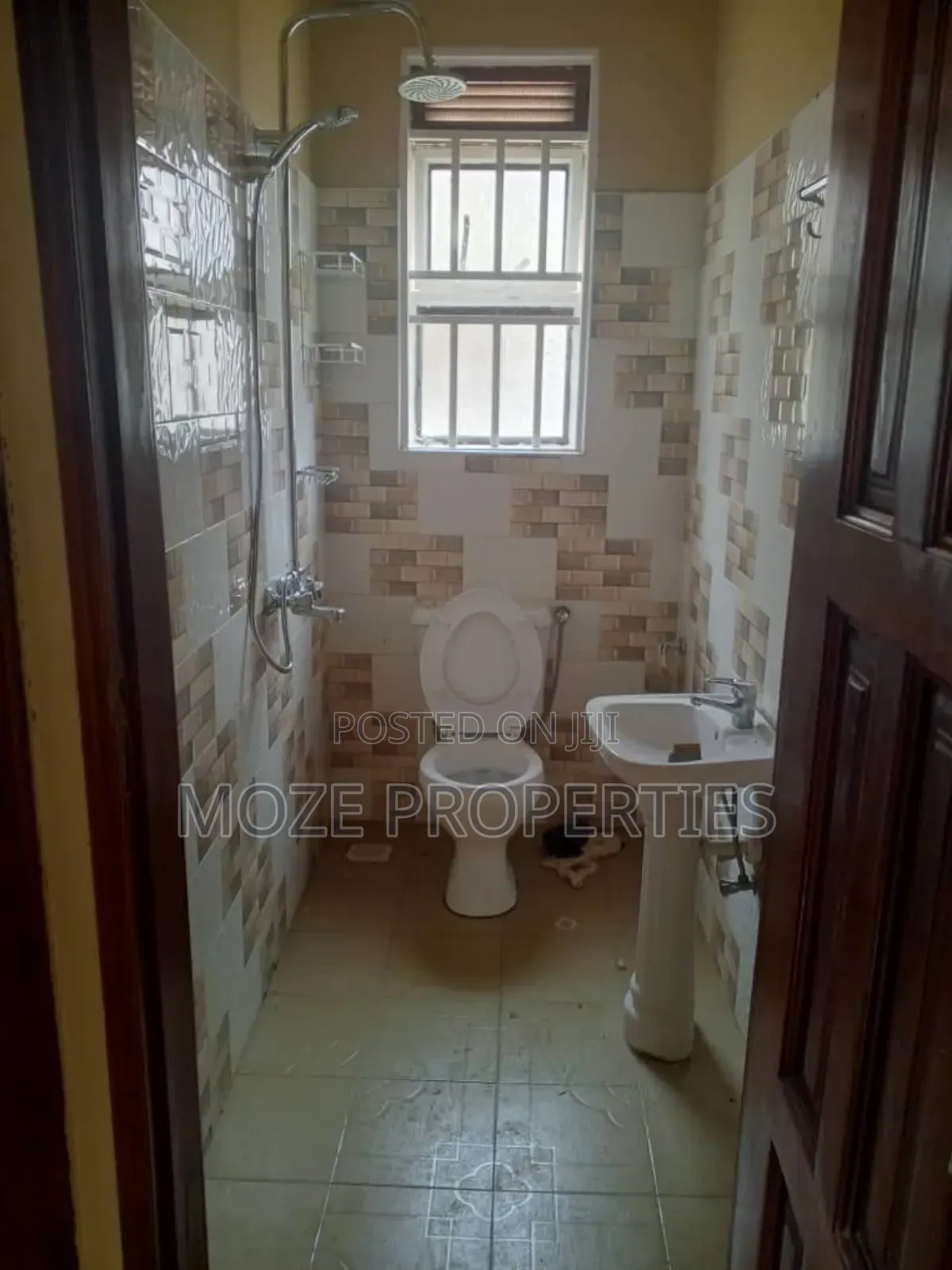 3bdrm Bungalow in Bweyogerere, Central Division for rent