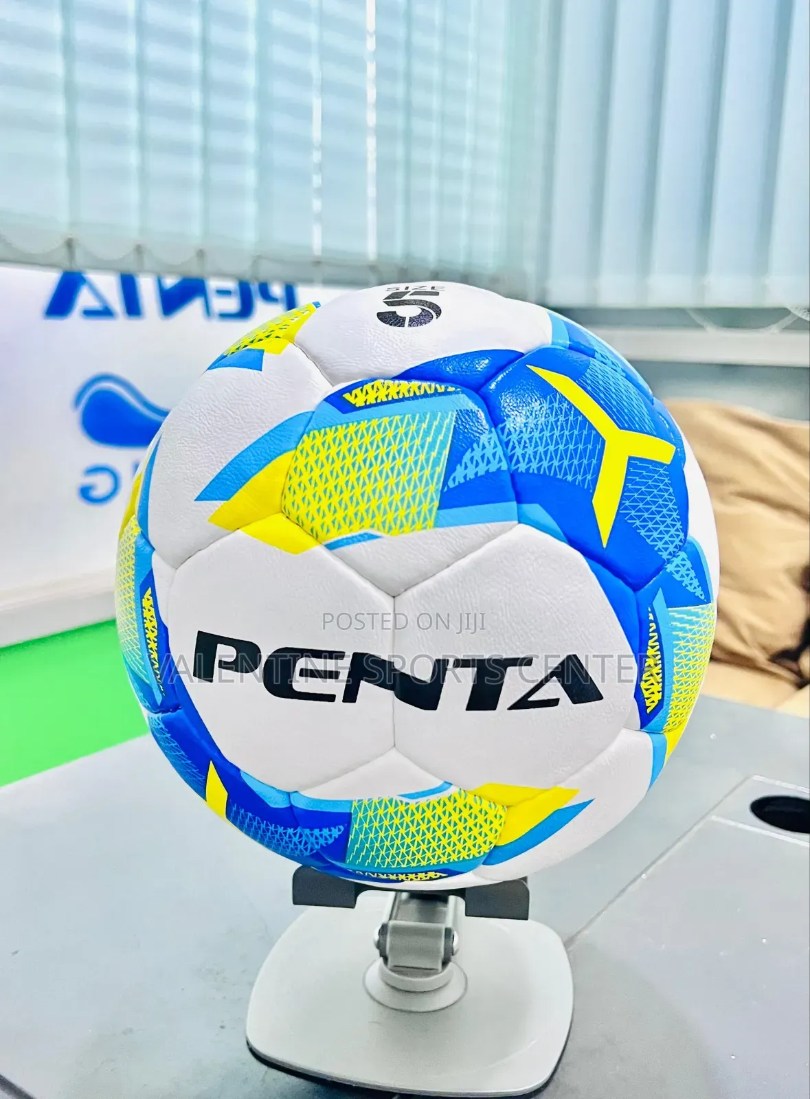 White Ball With Blue Colour Penta