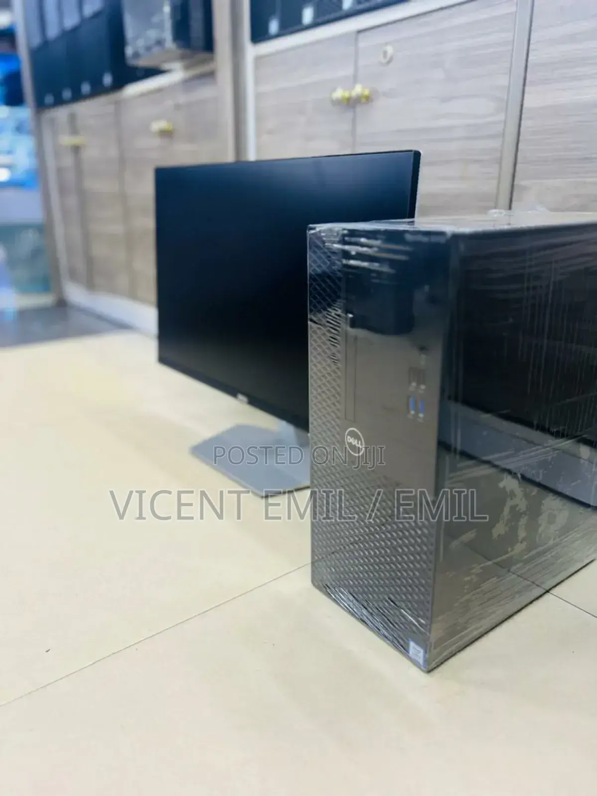 Desktop Computer Dell 8GB Intel Core I5 HDD+SSD 500GB